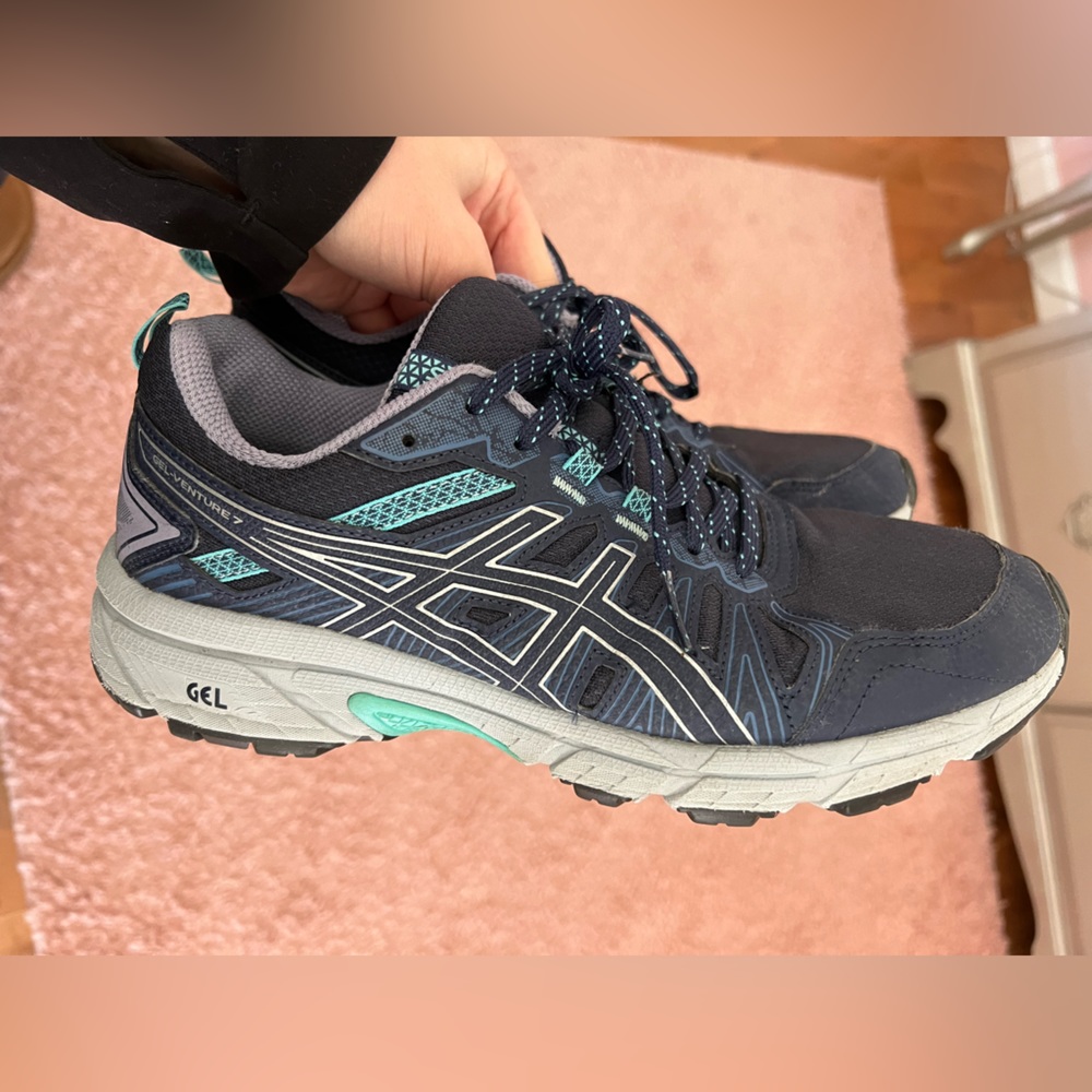 ASICS gel sneaker women’s size 9